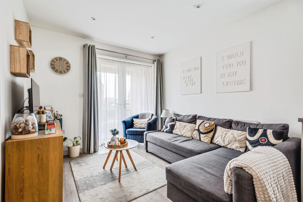 Property photo 3 of 12