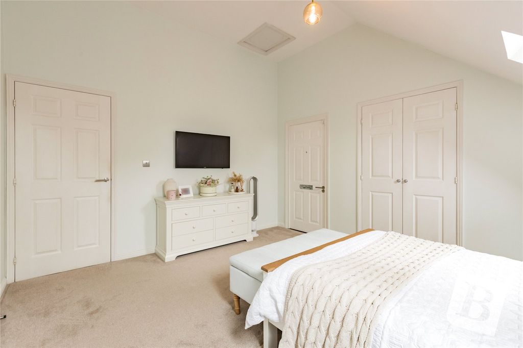 Additional image 17 of 3 bed flat for saleKidman Close, Gidea Park, Romford RM2