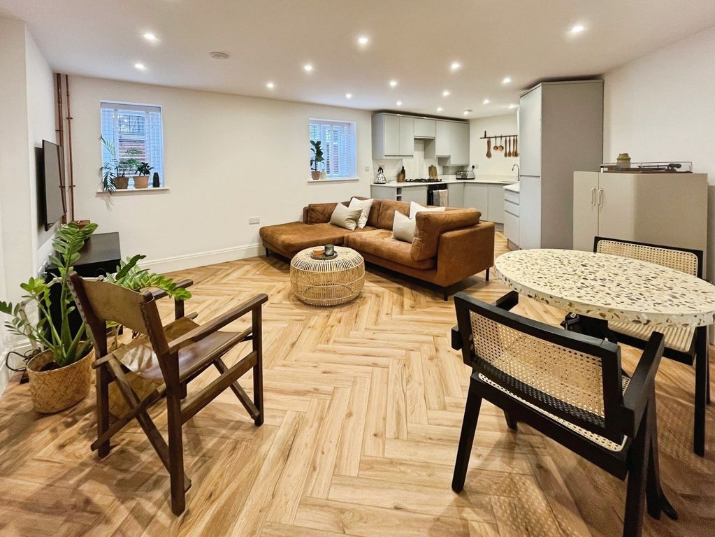 Property photo 2 of 21 Picture 2