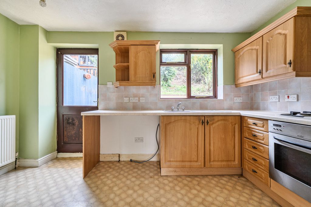 Property photo 3 of 13