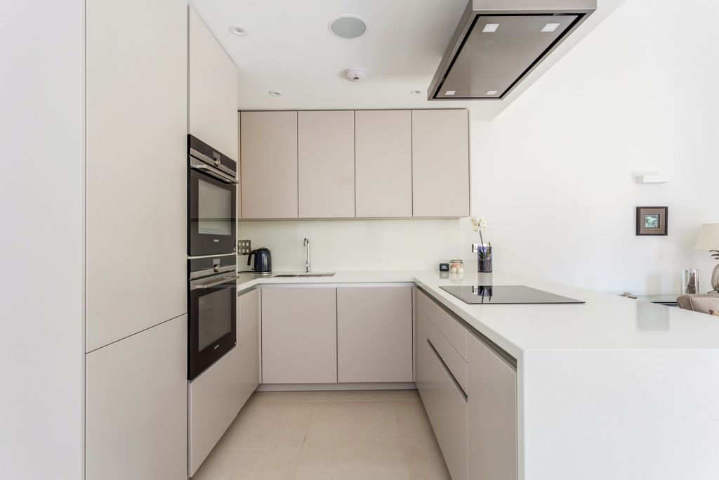 Property photo 3 of 16 Kitchen