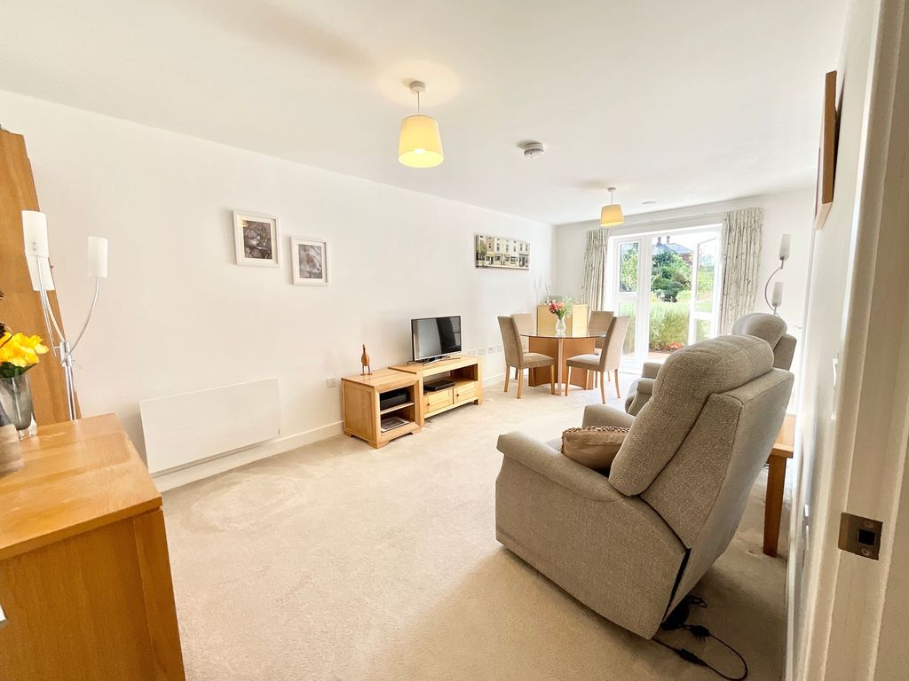 Property photo 3 of 27