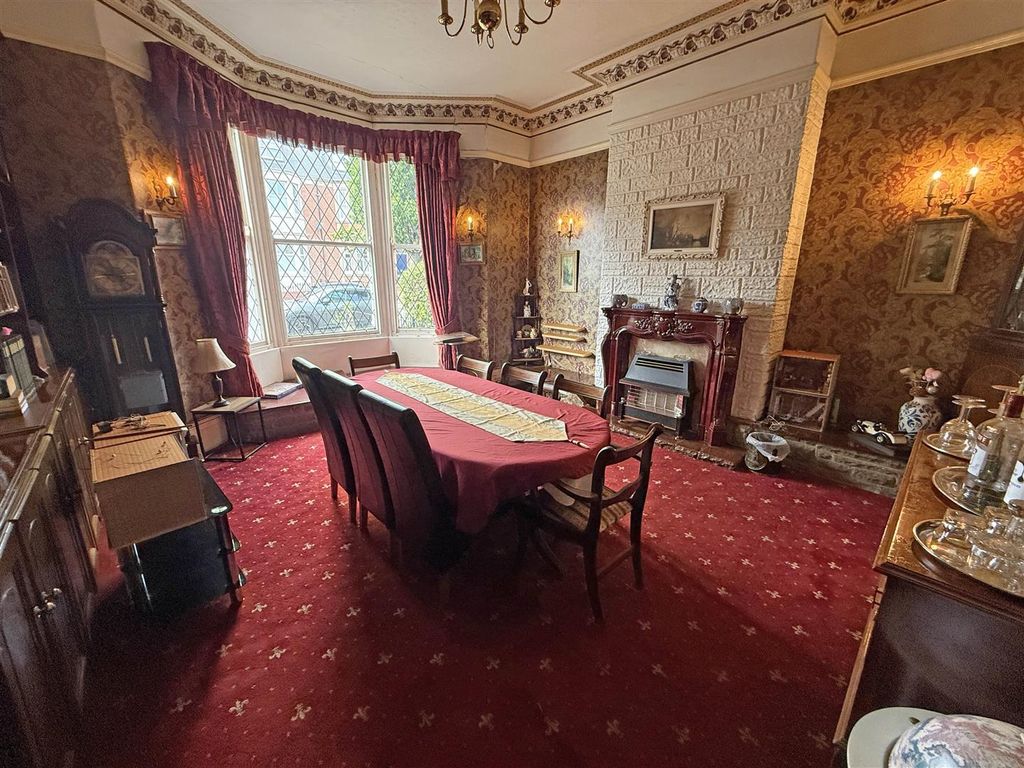 Property photo 3 of 18 Dining Room.Jpg