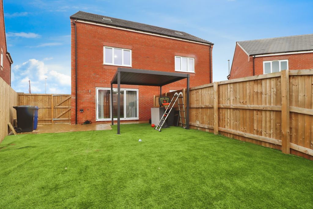 Property photo 2 of 15
