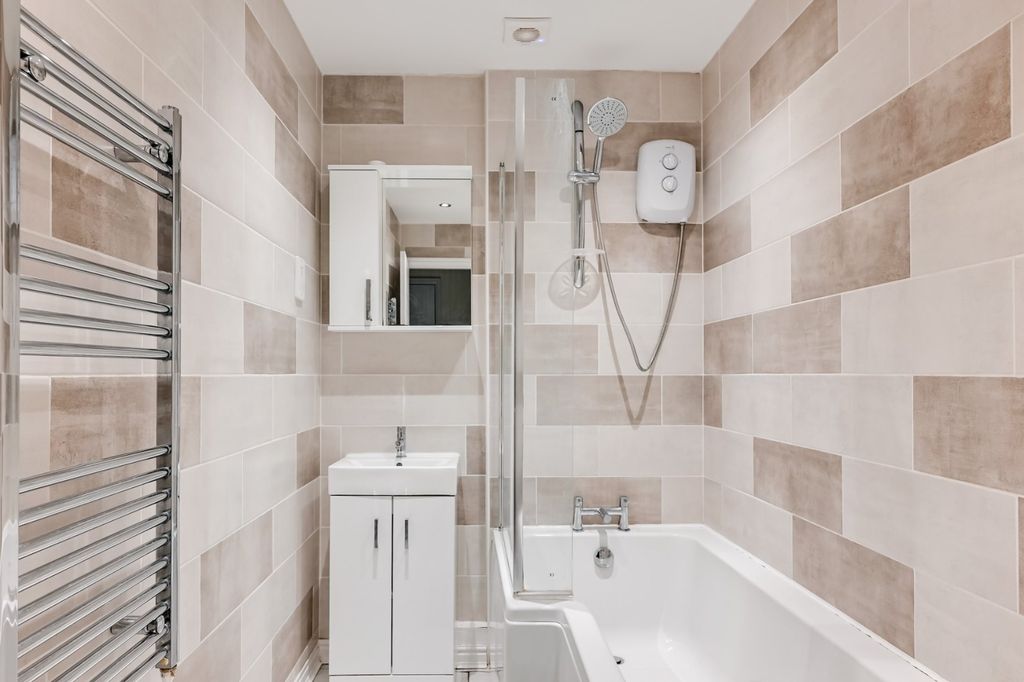 Additional image 10 of 2 bed flat for saleCovent House, George Street, York YO1