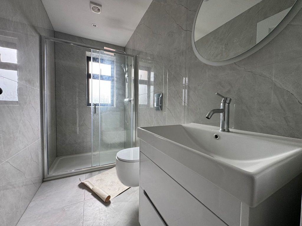 Property photo 3 of 5 Gallery