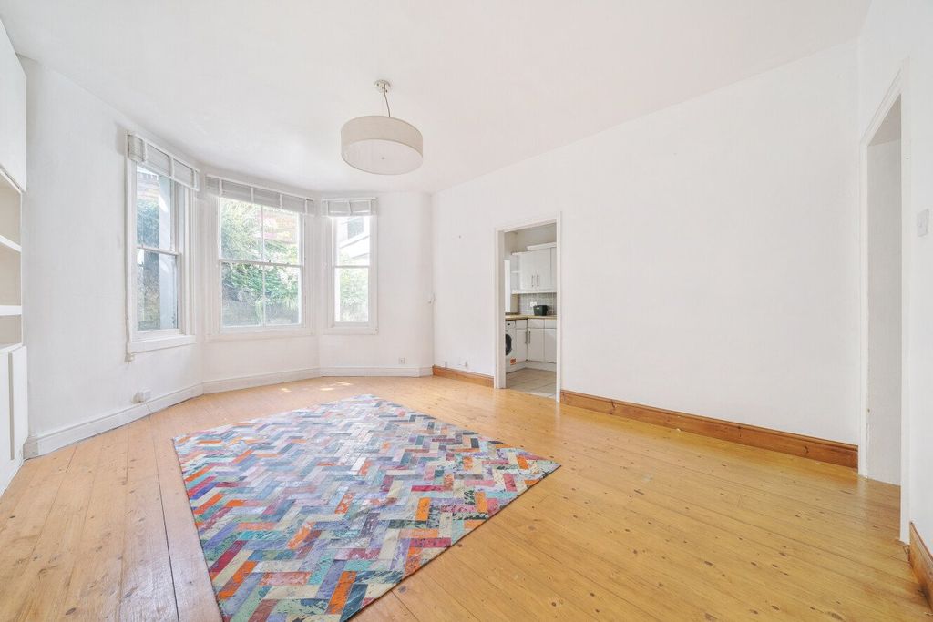 Property photo 2 of 17 Picture No. 03
