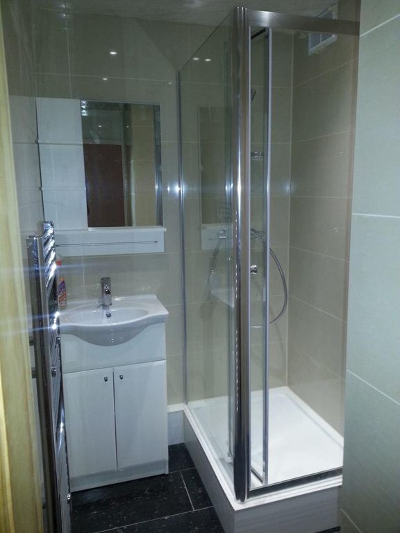 Property photo 1 of 8 Bathroom.Jpg