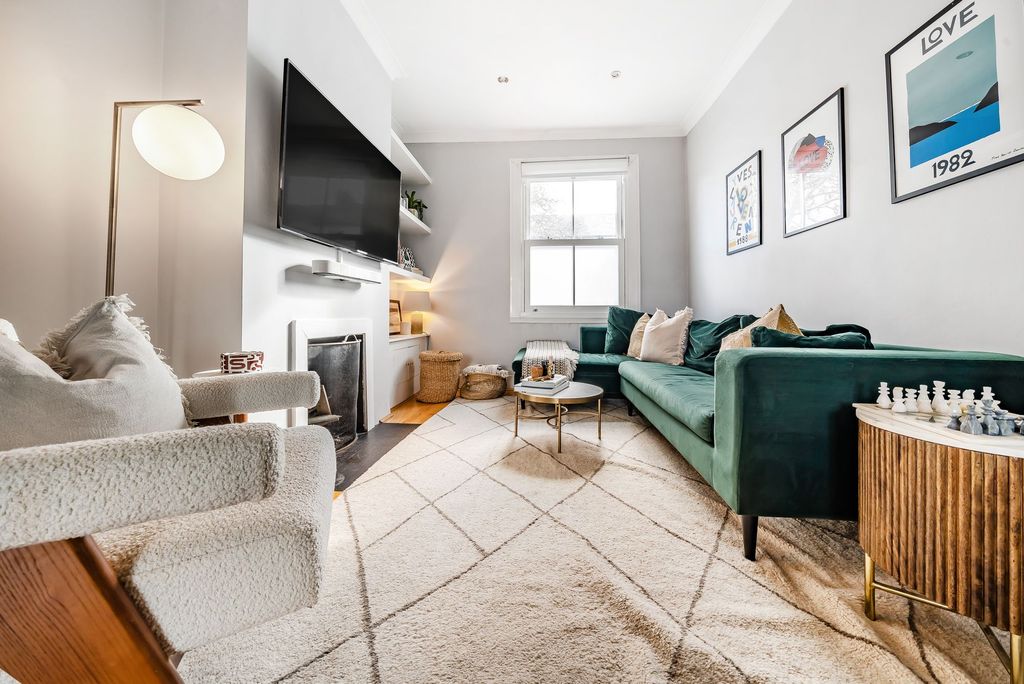 Property photo 2 of 10