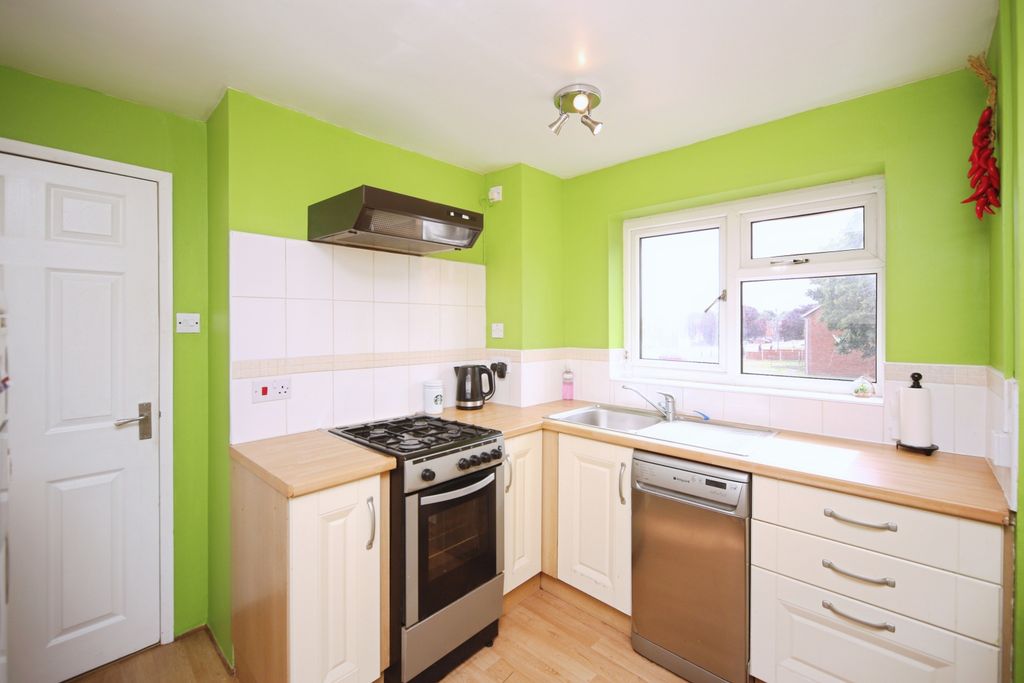 Property photo 2 of 14