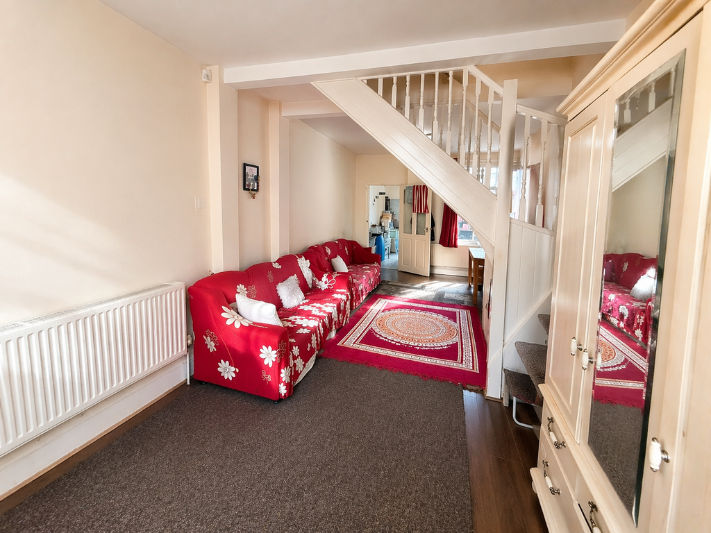 Property photo 2 of 11 Lounge