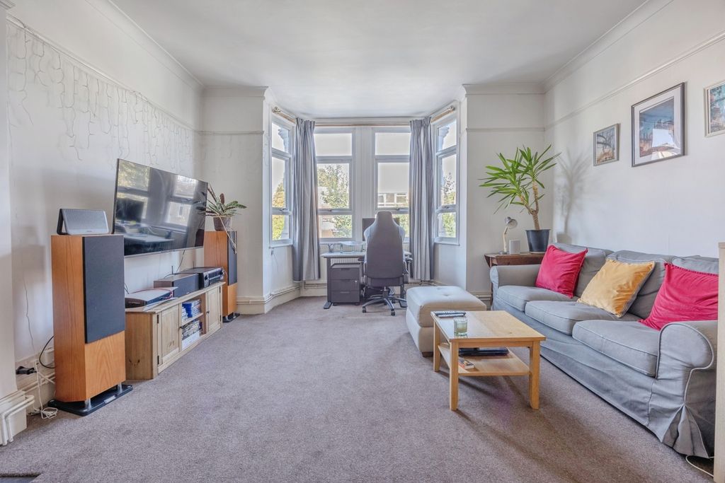 Property photo 2 of 8 Pbox-Img.Jpg