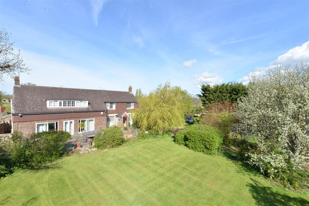 Property photo 1 of 26
