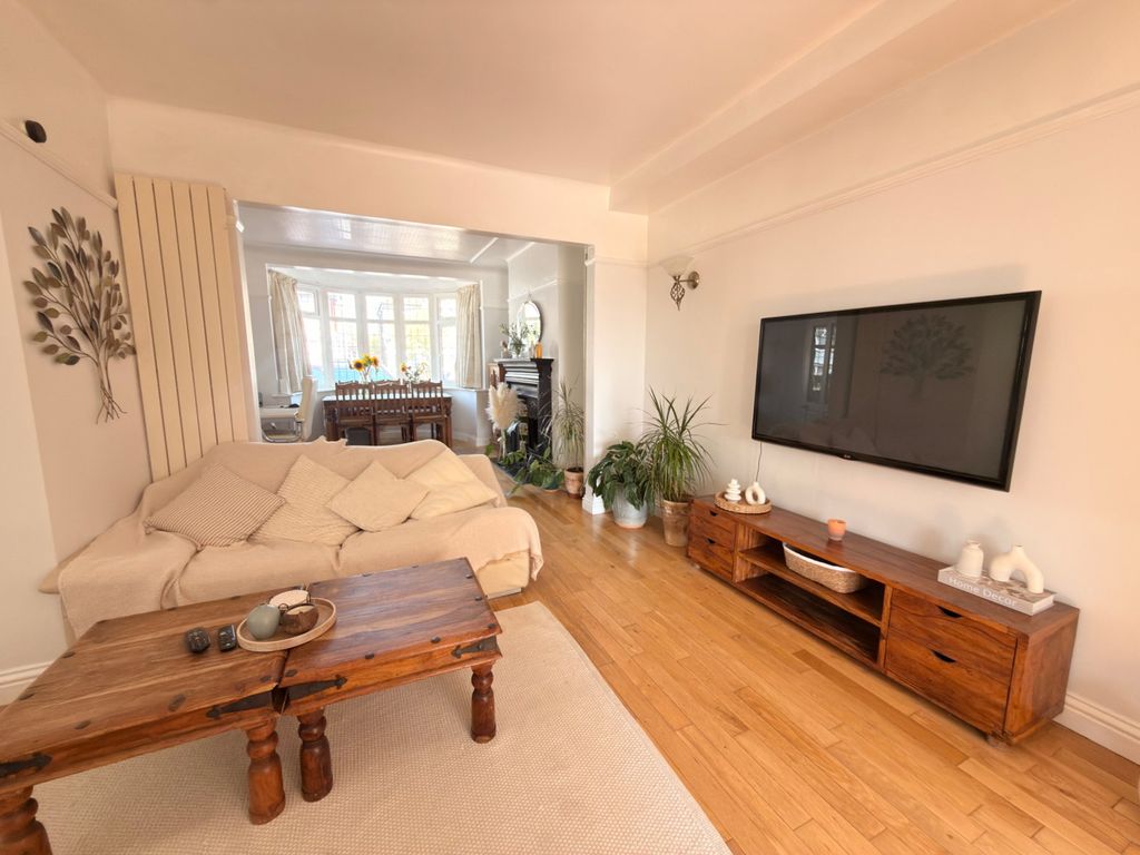 Property photo 3 of 22
