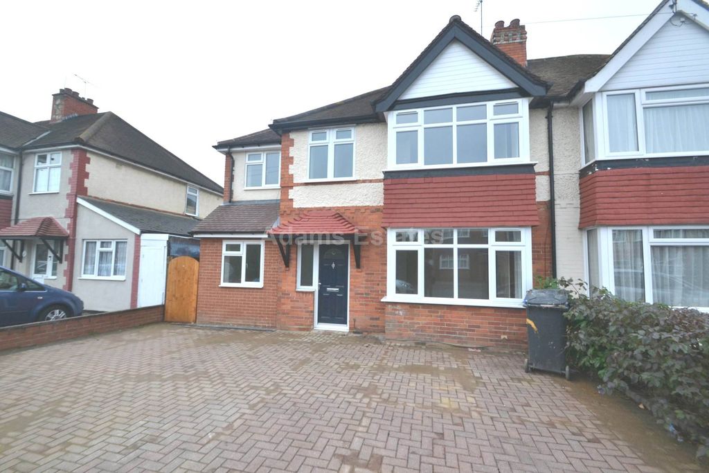 Property photo 1 of 5