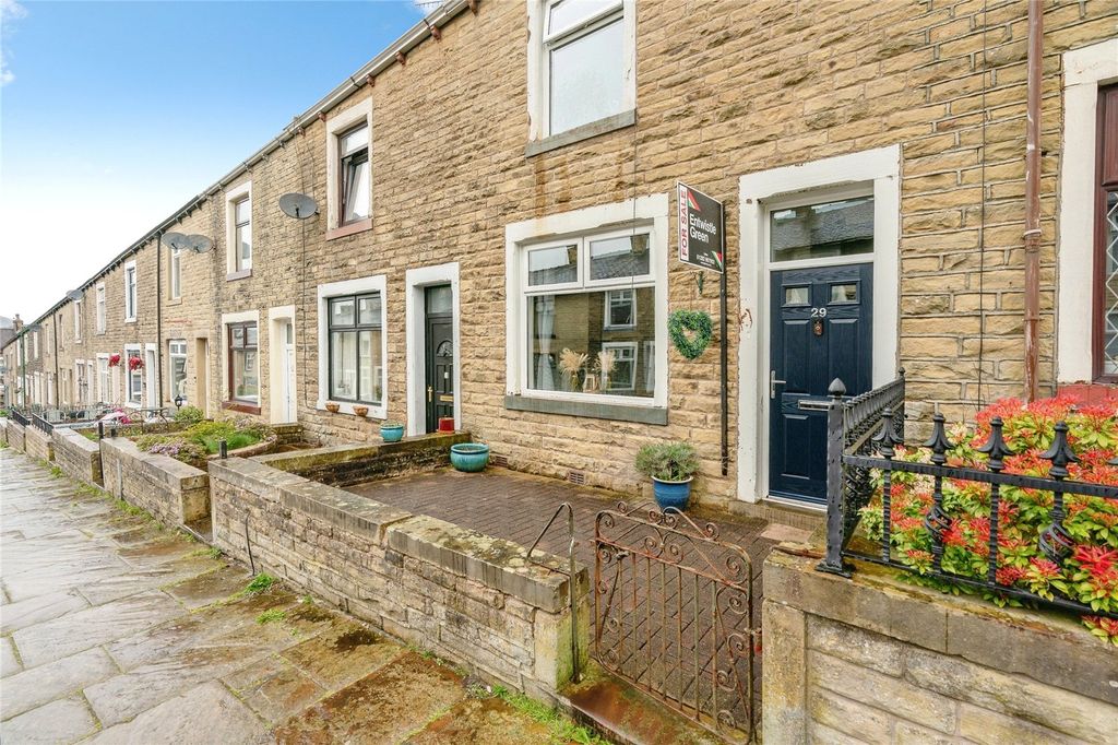 Property photo 2 of 16 Picture No. 19