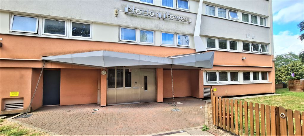 Property photo 2 of 14