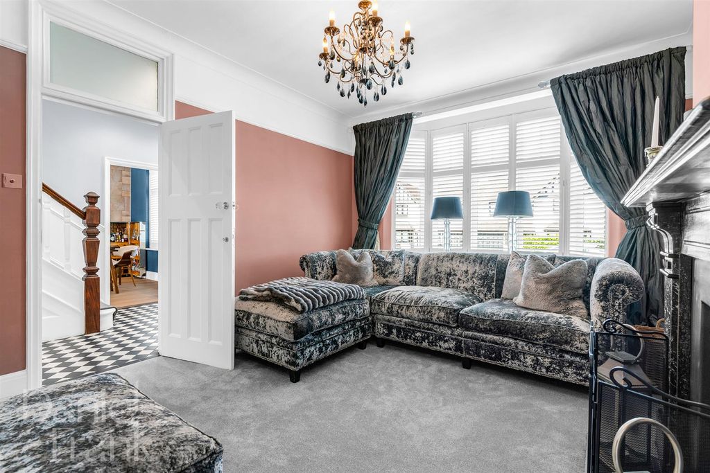 Additional image 18 of 5 bed detached house for saleThe Uplands, Loughton IG10