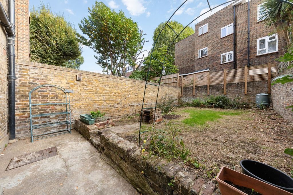 Property photo 2 of 6