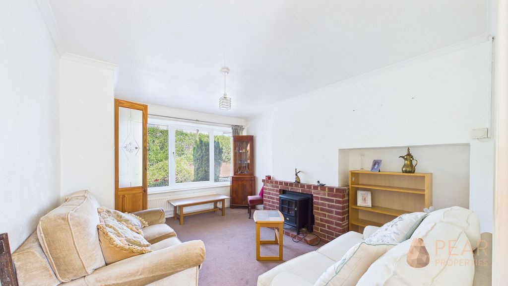 Property photo 2 of 9