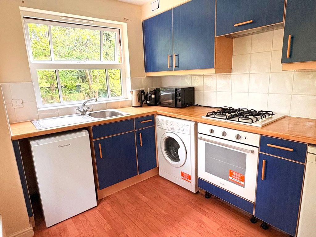 Property photo 3 of 8 Picture No. 14