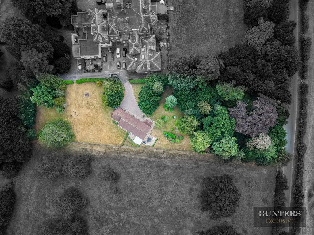 Property photo 2 of 37 Dji_20260727193040_0798_D.Jpg