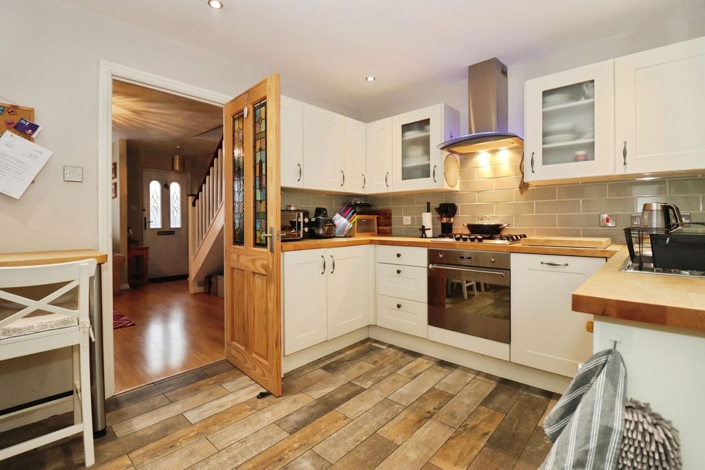 Property photo 3 of 17 Pbox-Img.Jpg