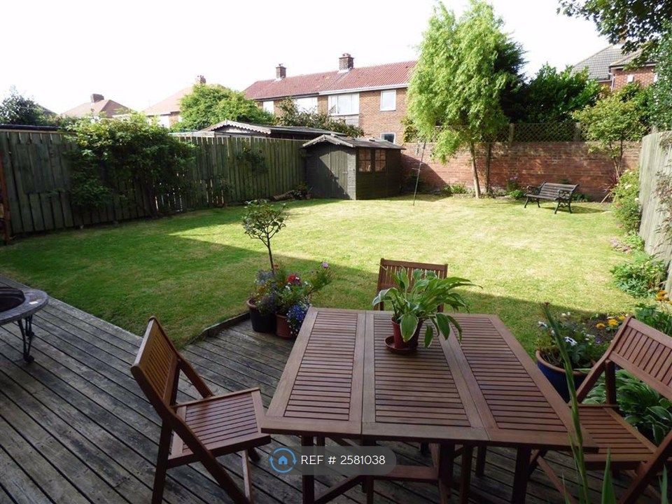 Property photo 2 of 10 Garden