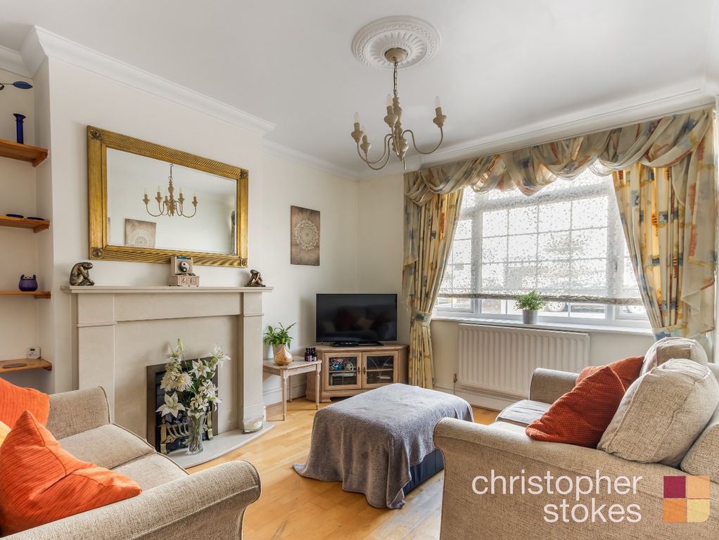 Property photo 2 of 19 4239885