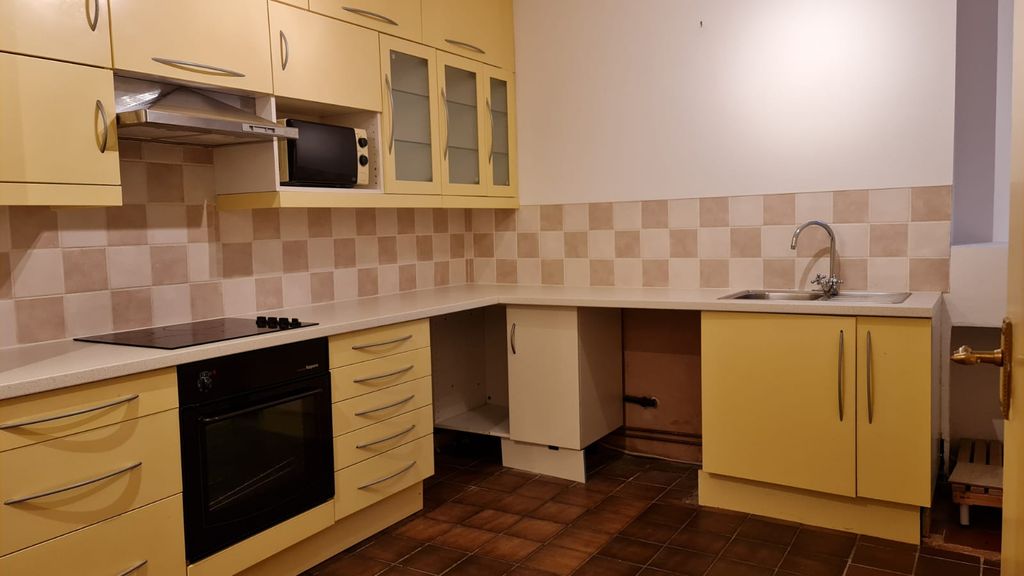 Property photo 3 of 11