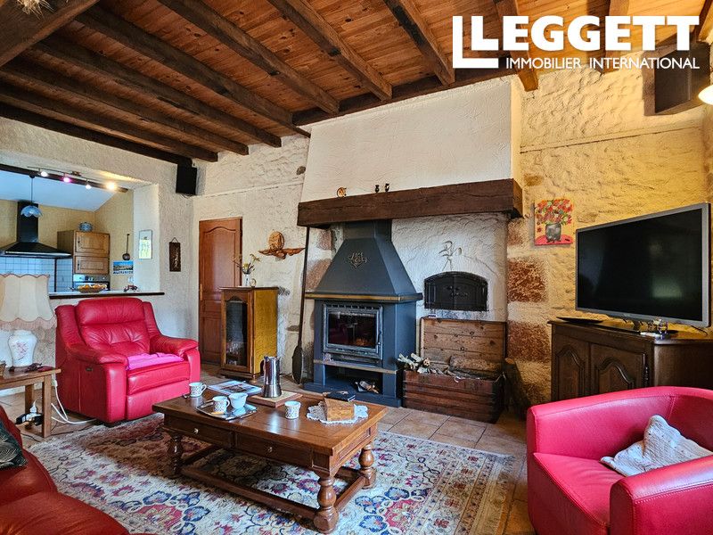 Property photo 2 of 10