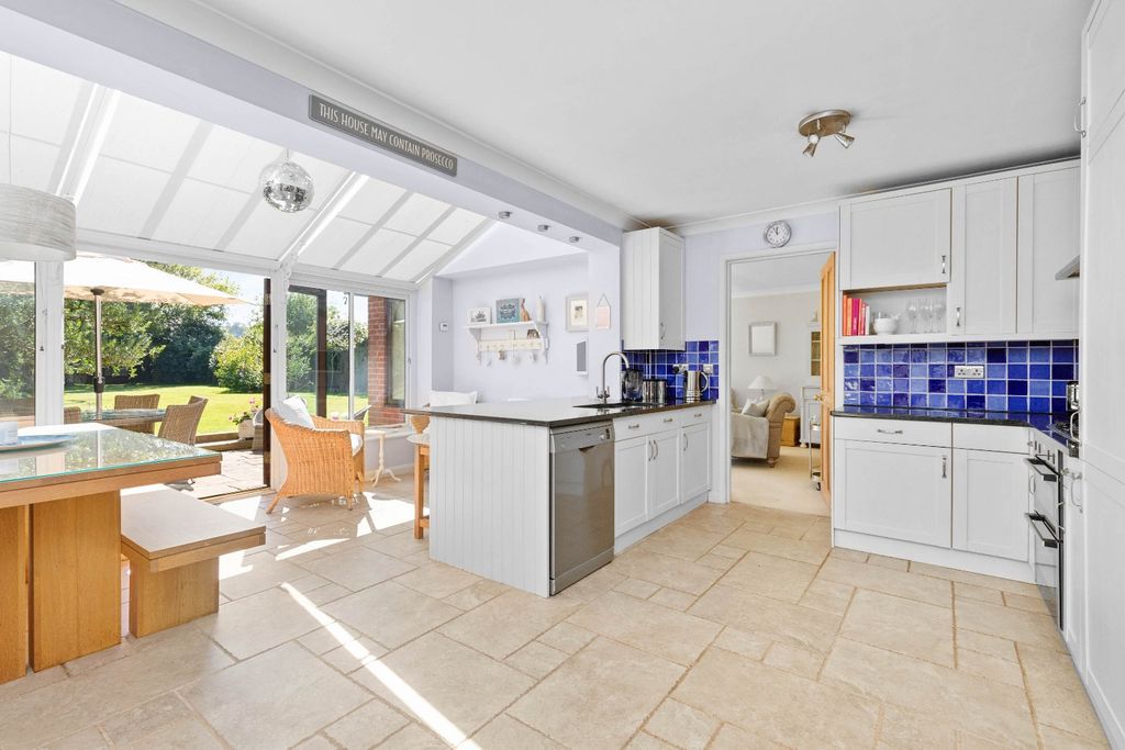 Property photo 2 of 23 2909563