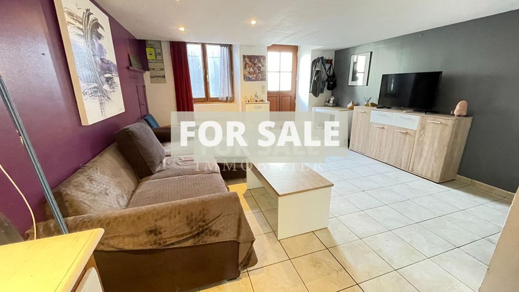 Property photo 1 of 5