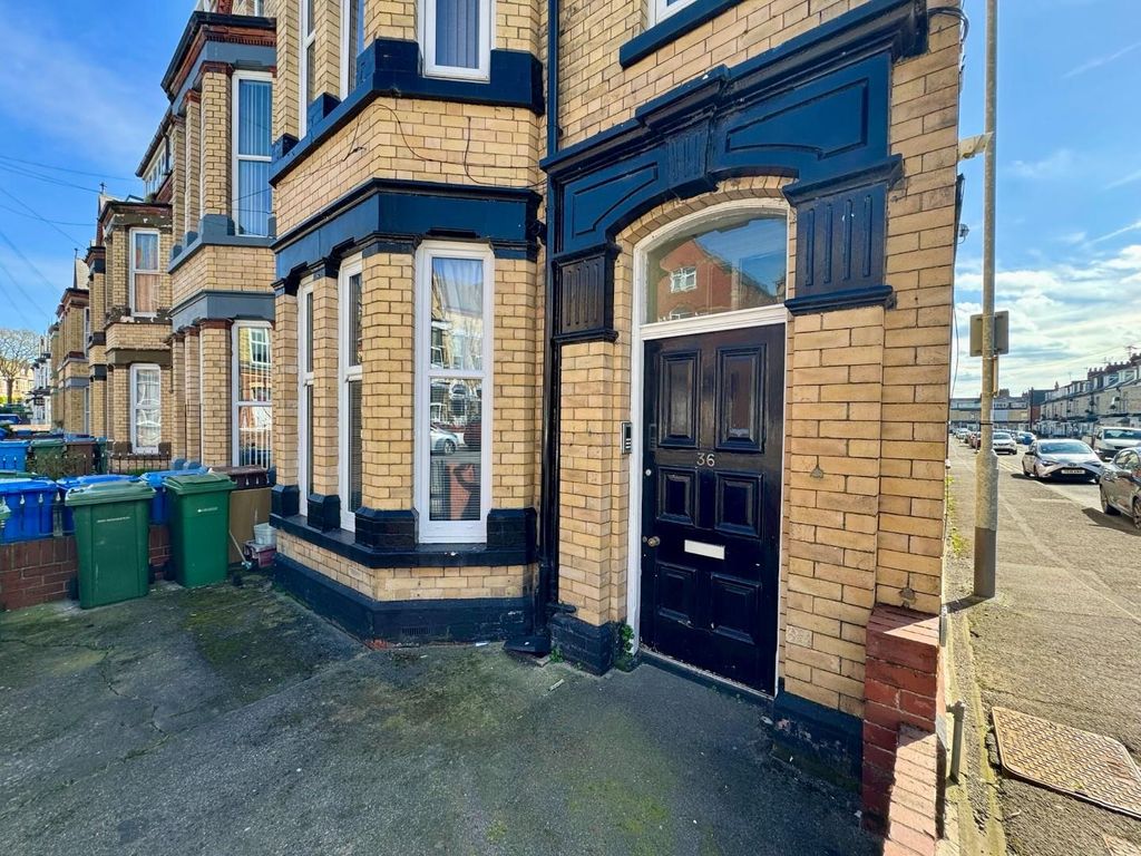 Property photo 3 of 10