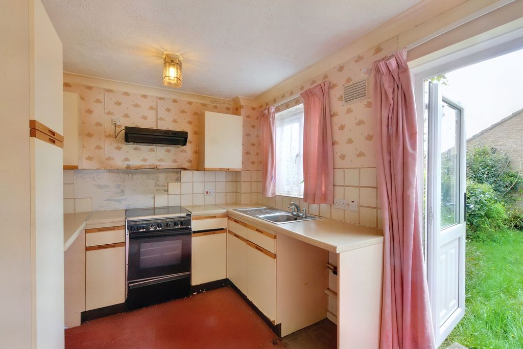 Property photo 2 of 16