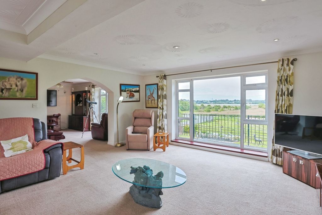 Property photo 3 of 29 Pbox-Img.Jpg
