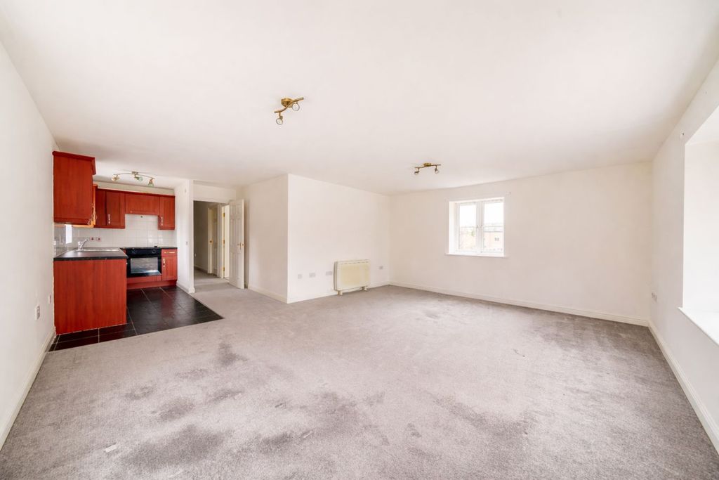 Property photo 2 of 9
