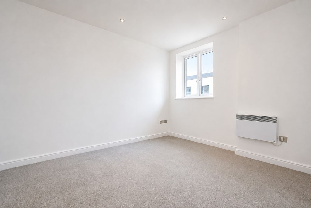 Property photo 2 of 7 5235871