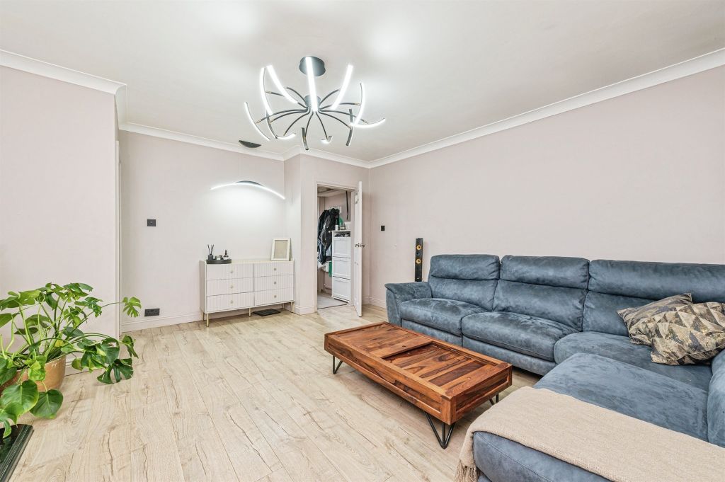 Property photo 3 of 18