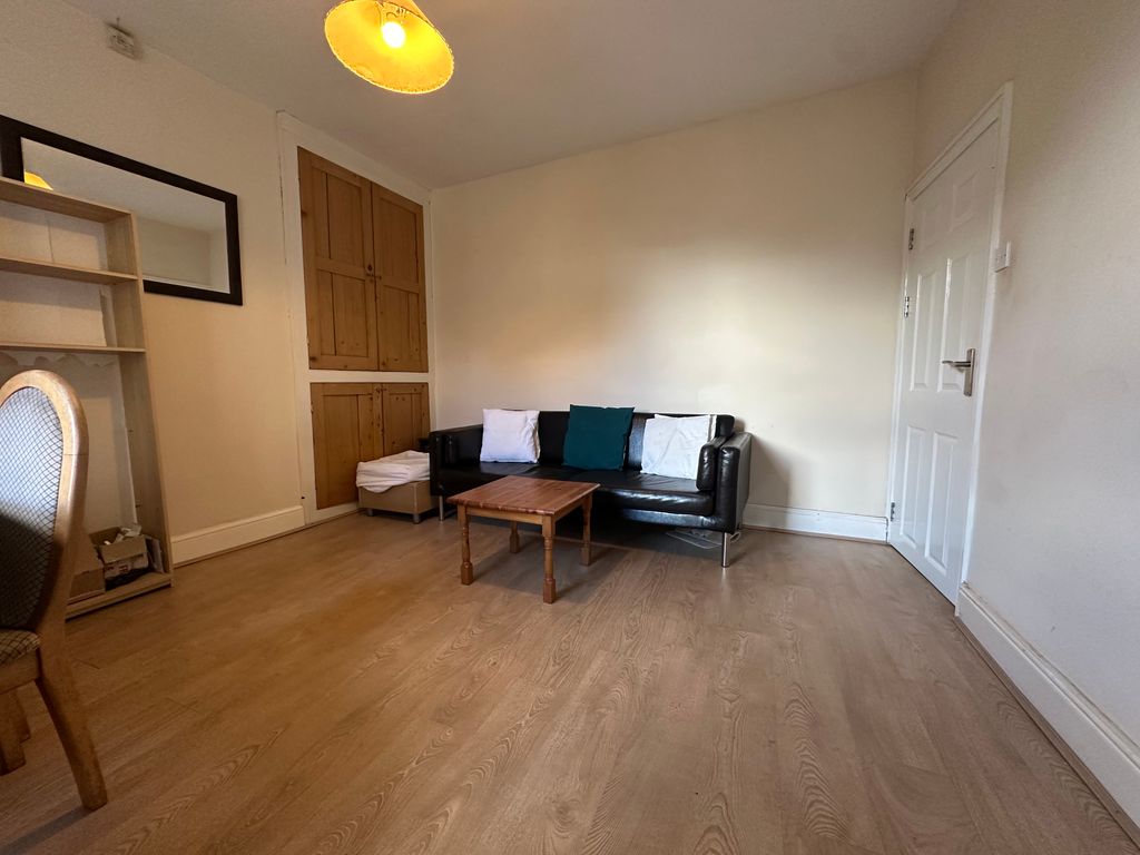 Property photo 3 of 10 Image