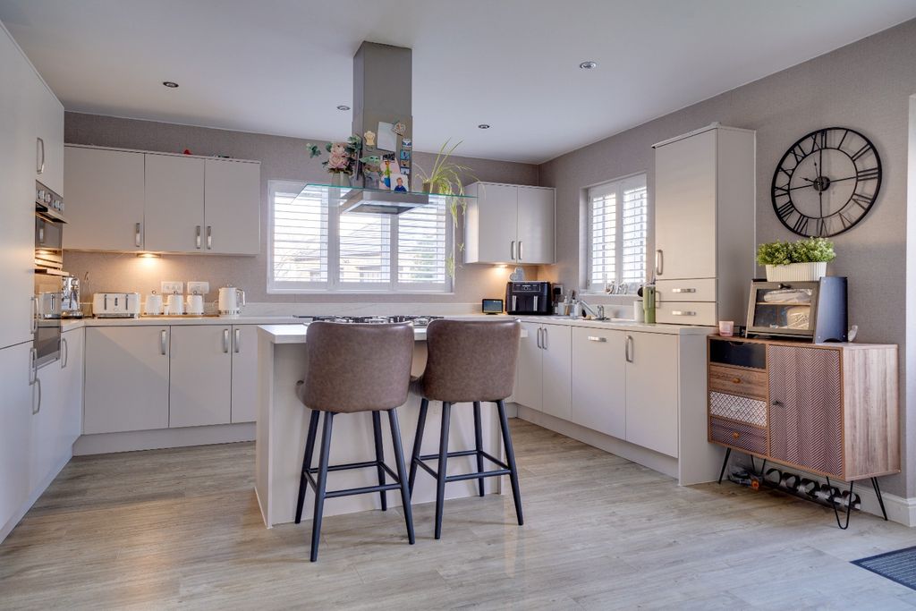 Property photo 3 of 29 3620444