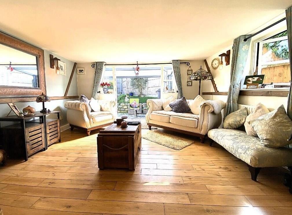 Property photo 3 of 11