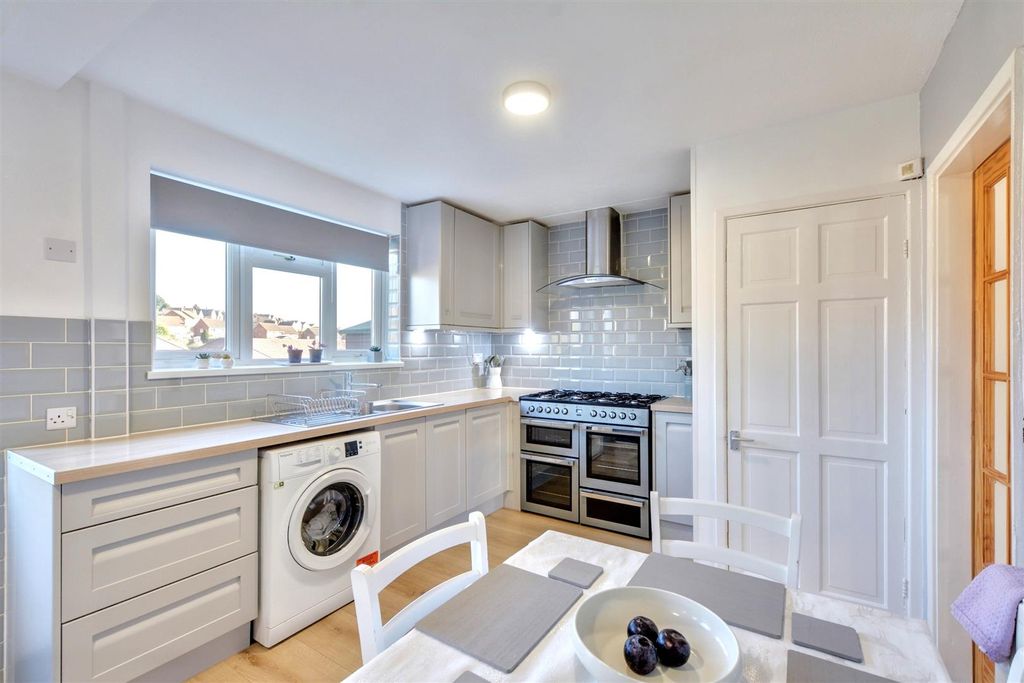 Property photo 2 of 13 Kitchen_2.Jpeg