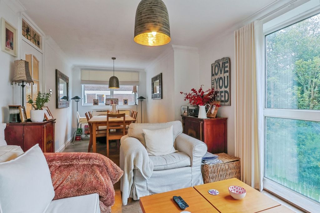 Property photo 3 of 15 Lounge/Diner