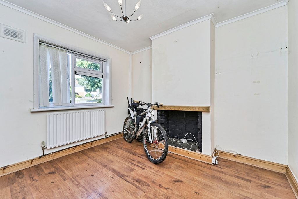 Property photo 2 of 16