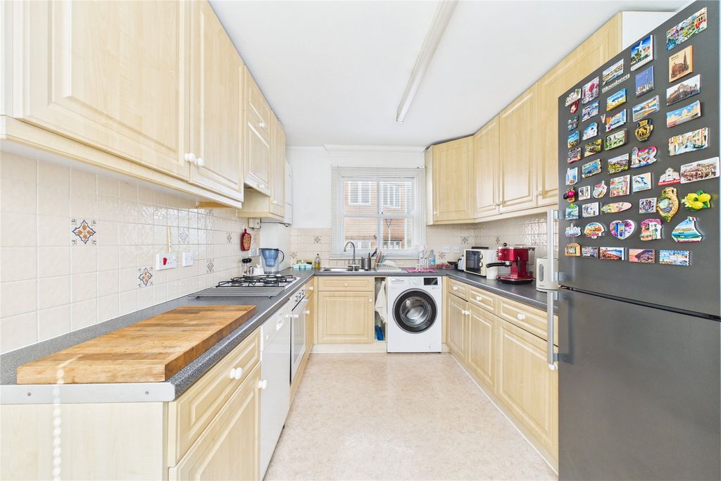Property photo 2 of 10 Picture No. 11
