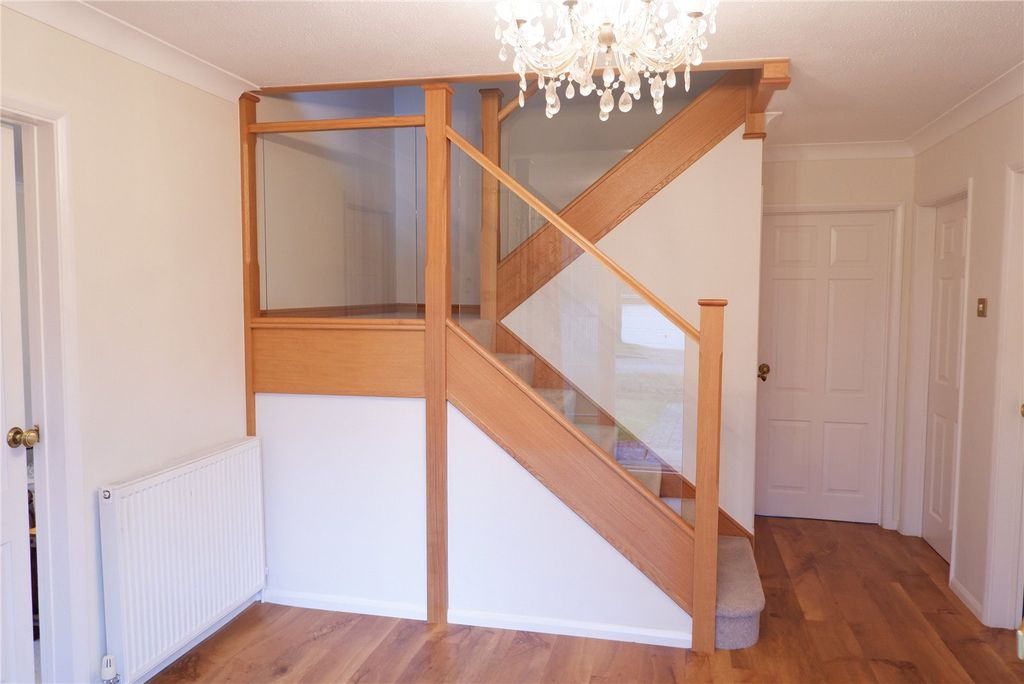 Property photo 3 of 13 Entrance Hall