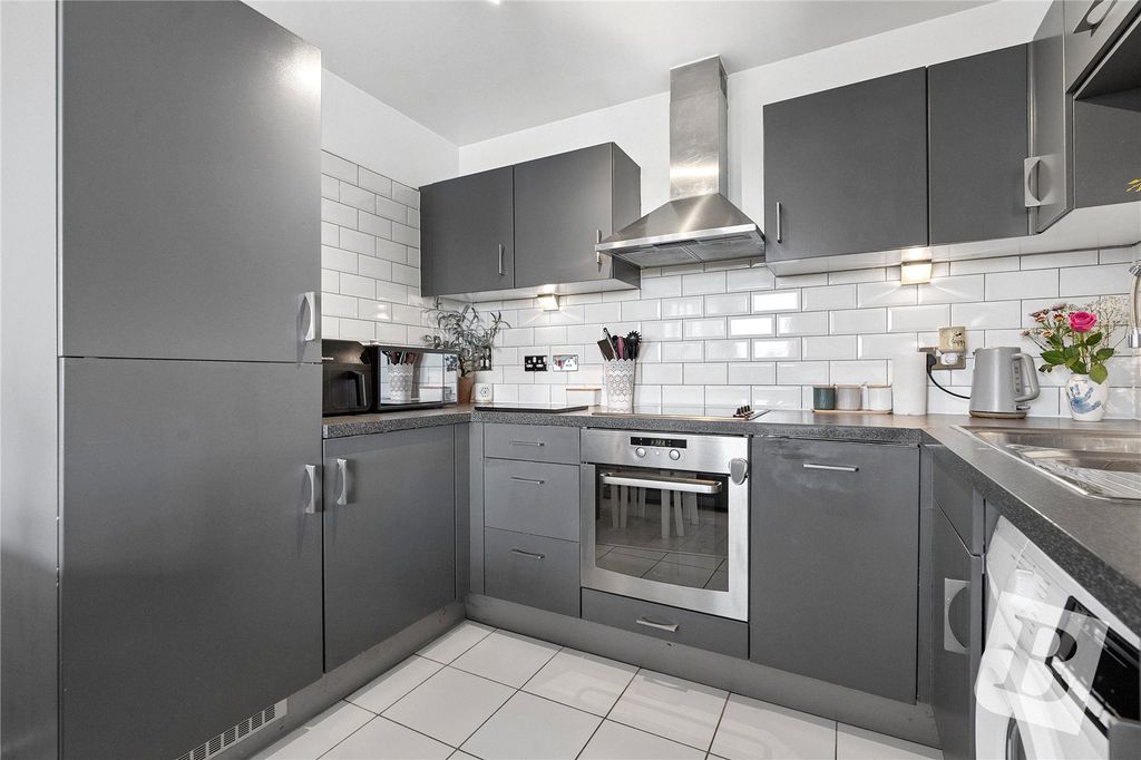 Property photo 2 of 13 Kitchen