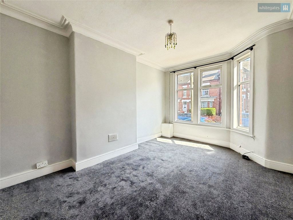 Property photo 2 of 15 Picture No. 17