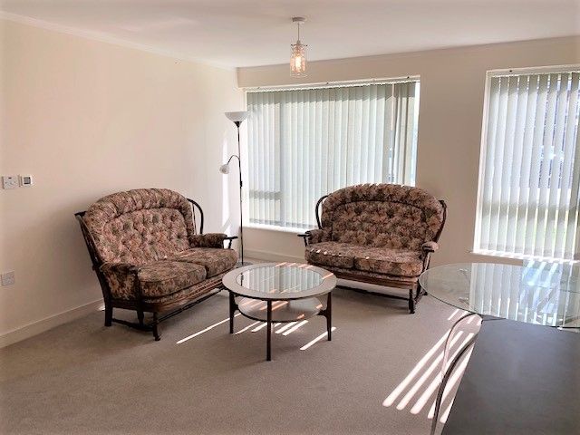 Property photo 3 of 9